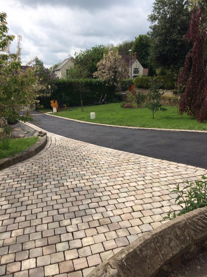 Paving and Tarmac Driveway